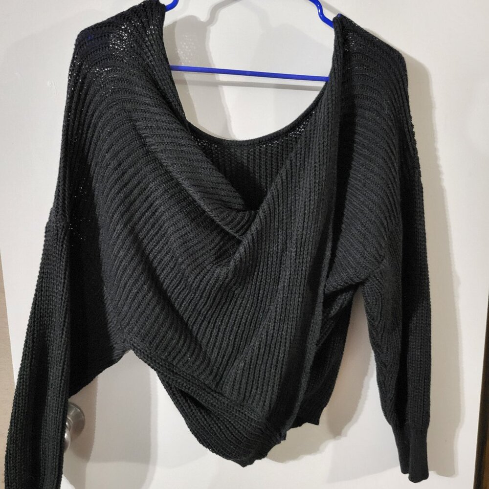 ***FREE WITH ANY PURCHASE**** WOMANS TRENDY BACK DROP SHOULDER SWEATER SZ L - Picture 3 of 6